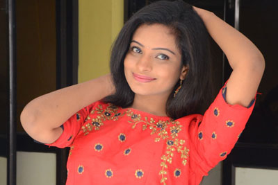 harika-stills-at-aakali-poratam-movie-press-meet